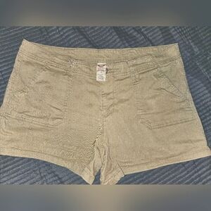 Faded glory size 18 khaki shorts